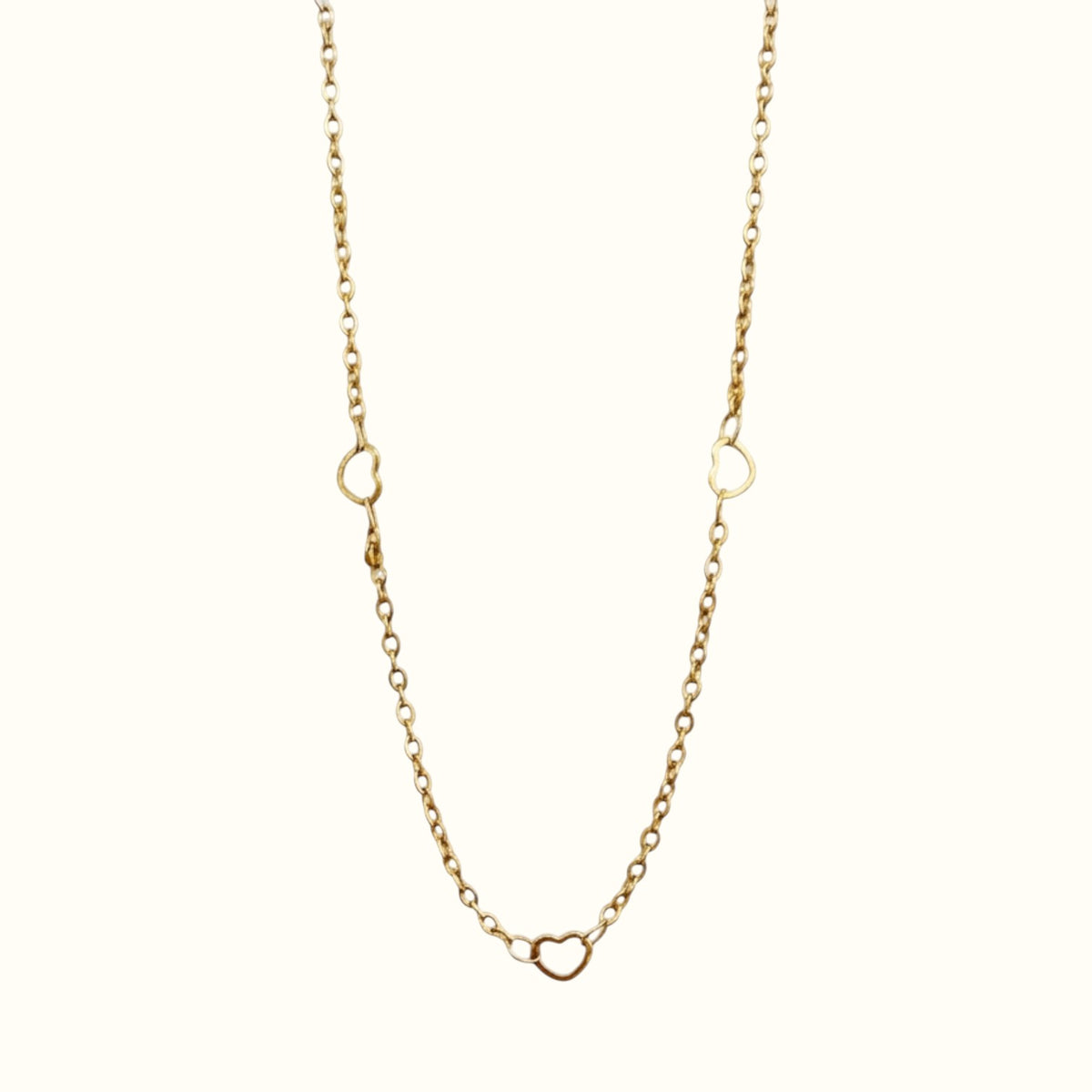 DUGO minimalist gold heart cable chain necklace made of waterproof 18K gold filled stainless steel