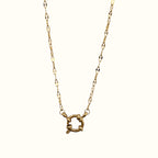 DUGO 18K gold filled stainless steel lip chain necklace featuring a round spring ring carabiner clasp centerpiece.