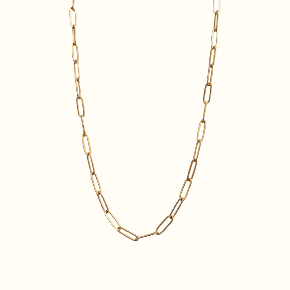 DUGO gold paperclip chain necklace with modern interlocking links for a minimalist and edgy layered look.