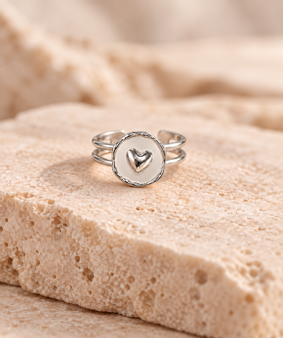 DUGO Heart Statement Ring Adjustable – view 3
