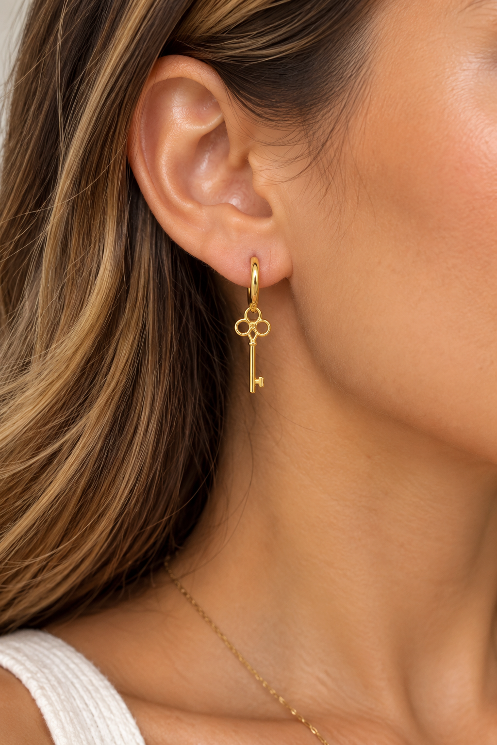 DUGO Key Hoop Earrings – view 3