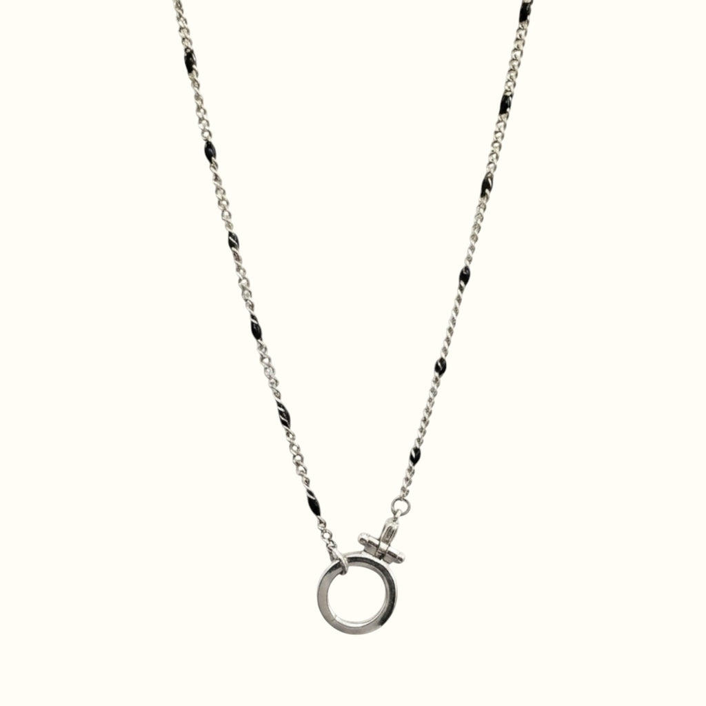 DUGO silver chain necklace with a black accent and a functional spring gate carabiner clasp for charm customization.