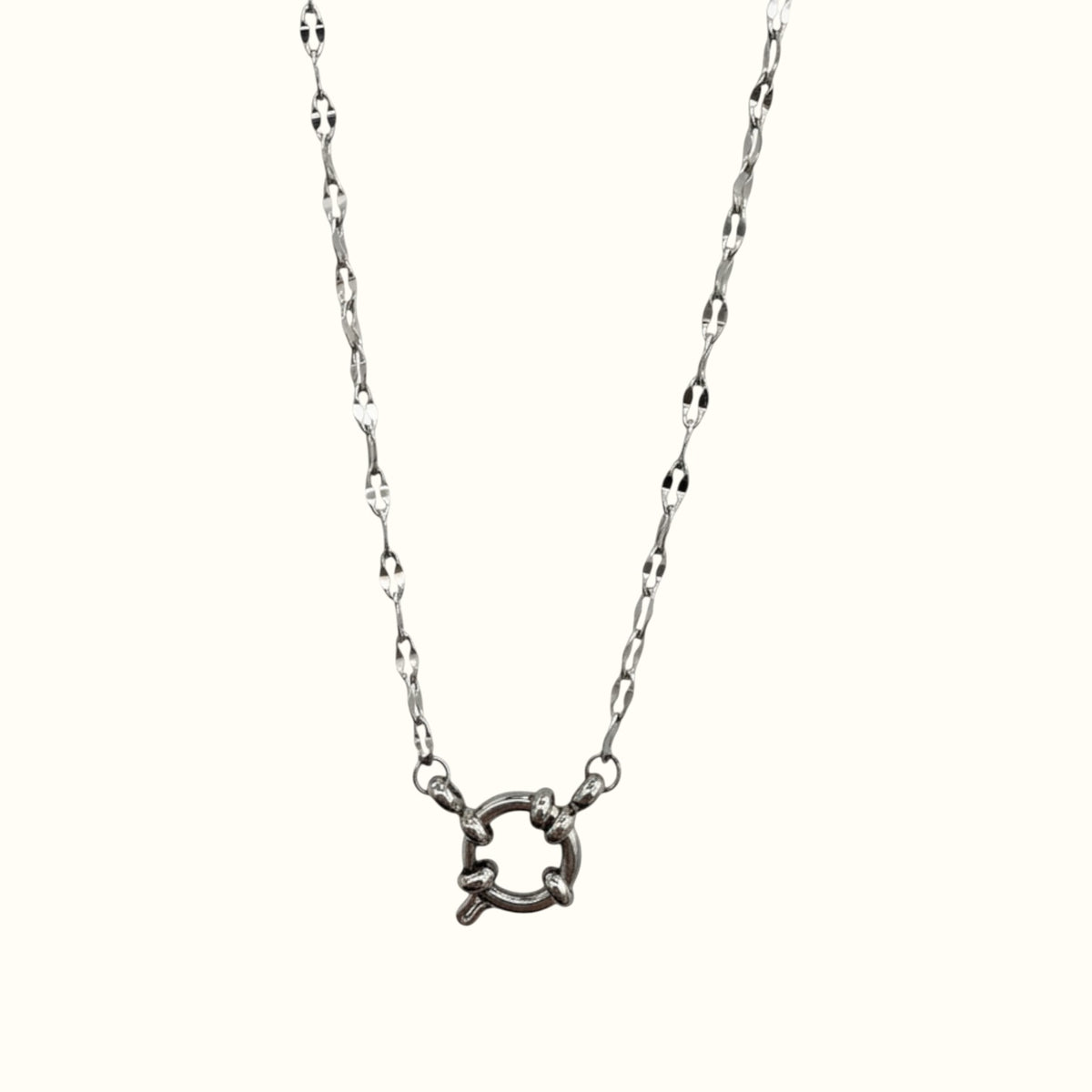 DUGO silver-tone stainless steel lip chain necklace with a round carabiner spring ring clasp centerpiece.