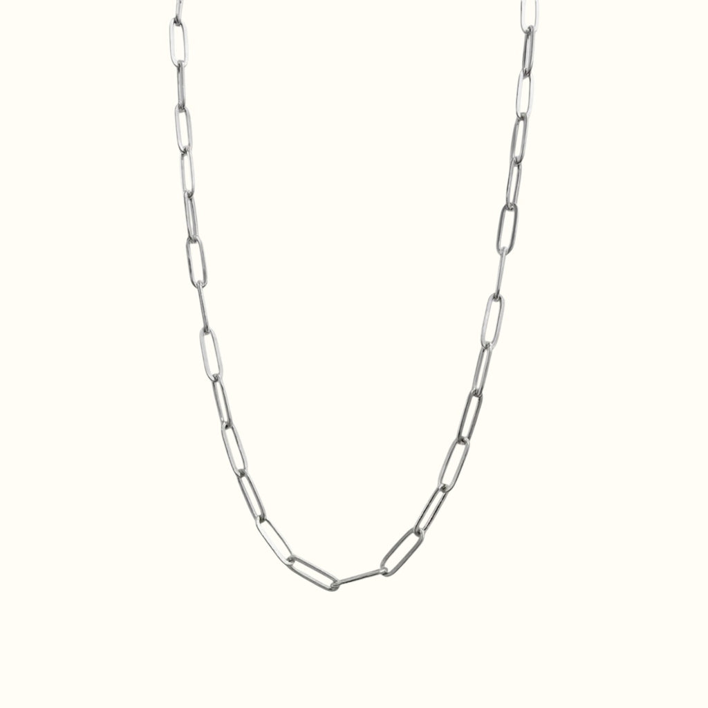 DUGO silver paperclip chain necklace with modern interlocking rectangular links for a minimalist layered look