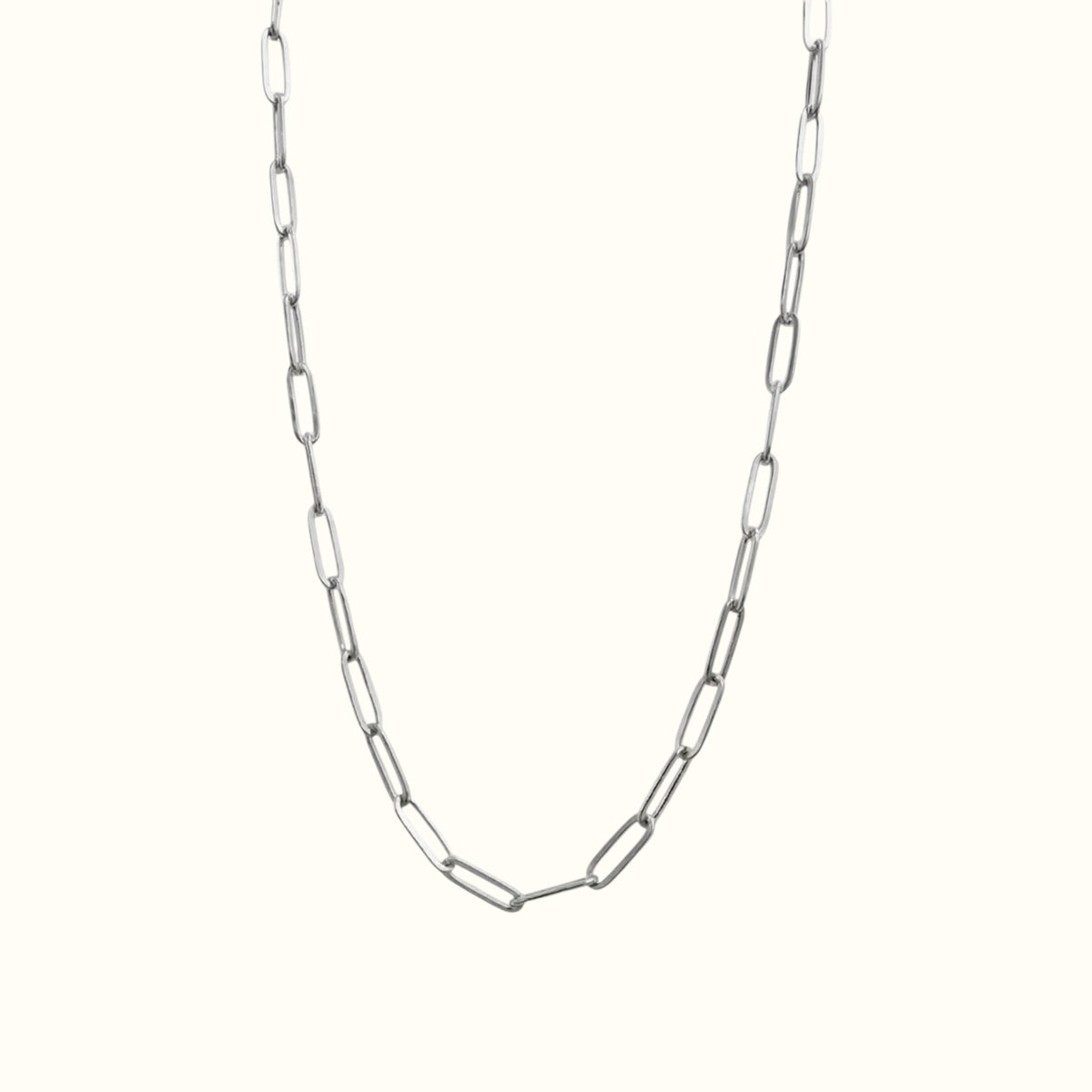 DUGO silver paperclip chain necklace with modern interlocking rectangular links for a minimalist layered look