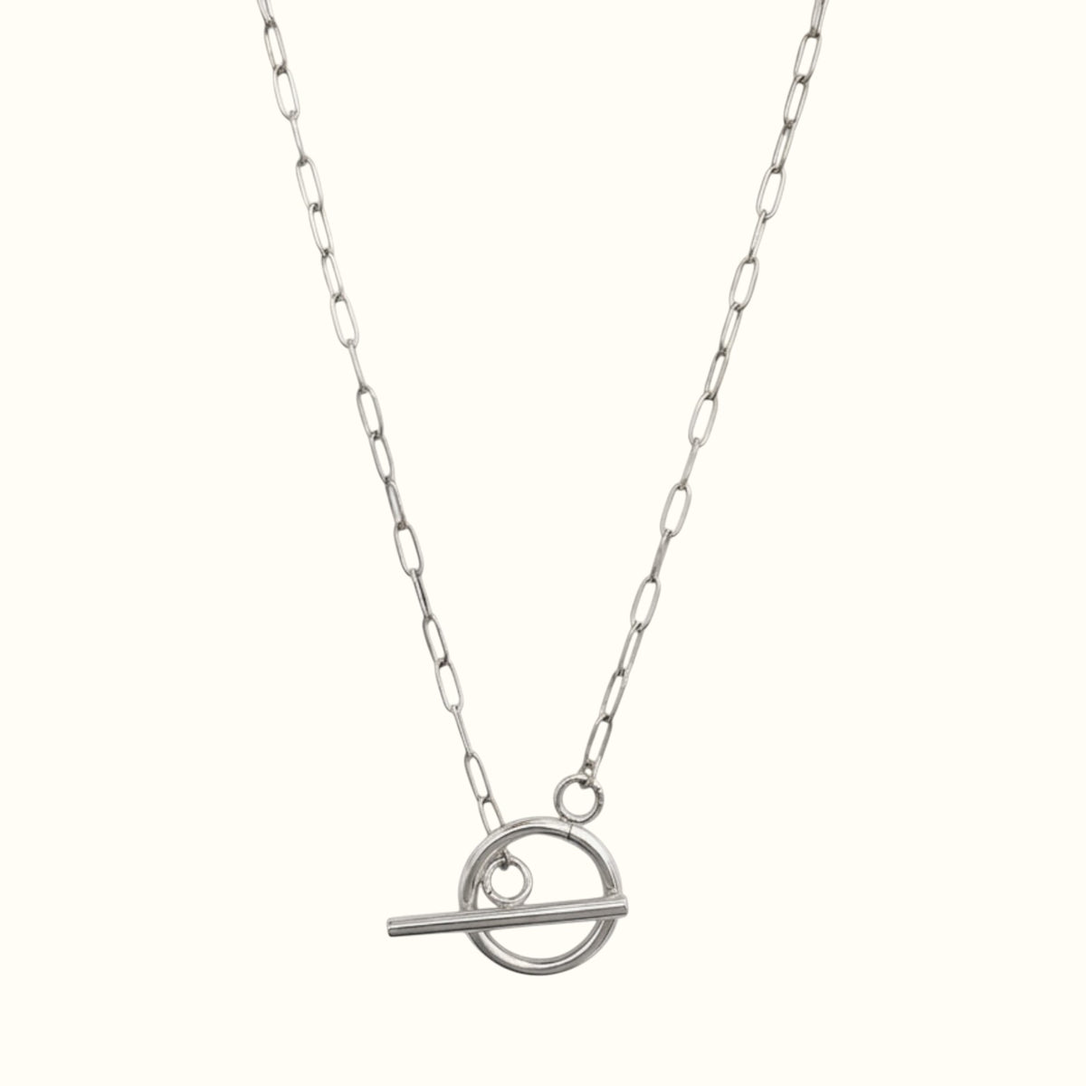 DUGO silver-tone paperclip chain necklace with a modern geometric toggle circle clasp for a minimalist look.