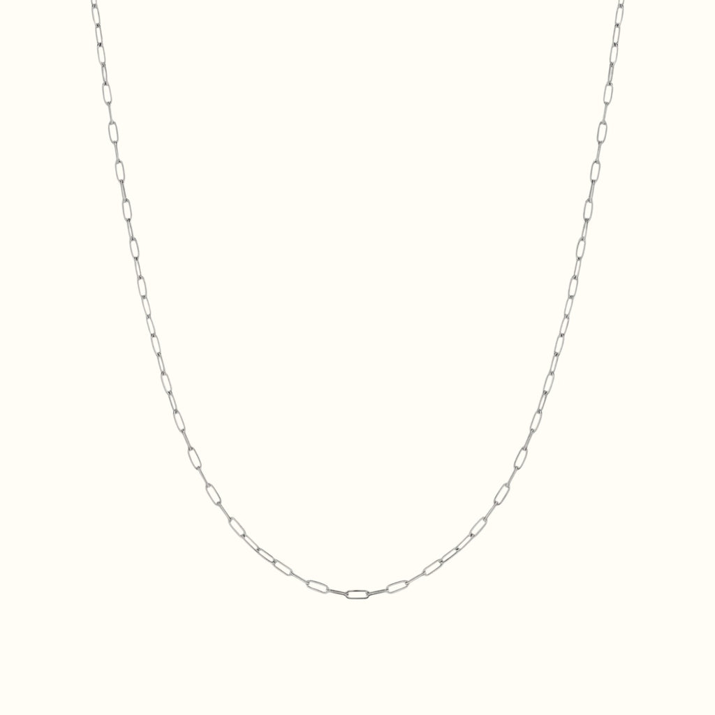 DUGO thin silver paperclip chain necklace with delicate minimalist links for layering or solo wear.